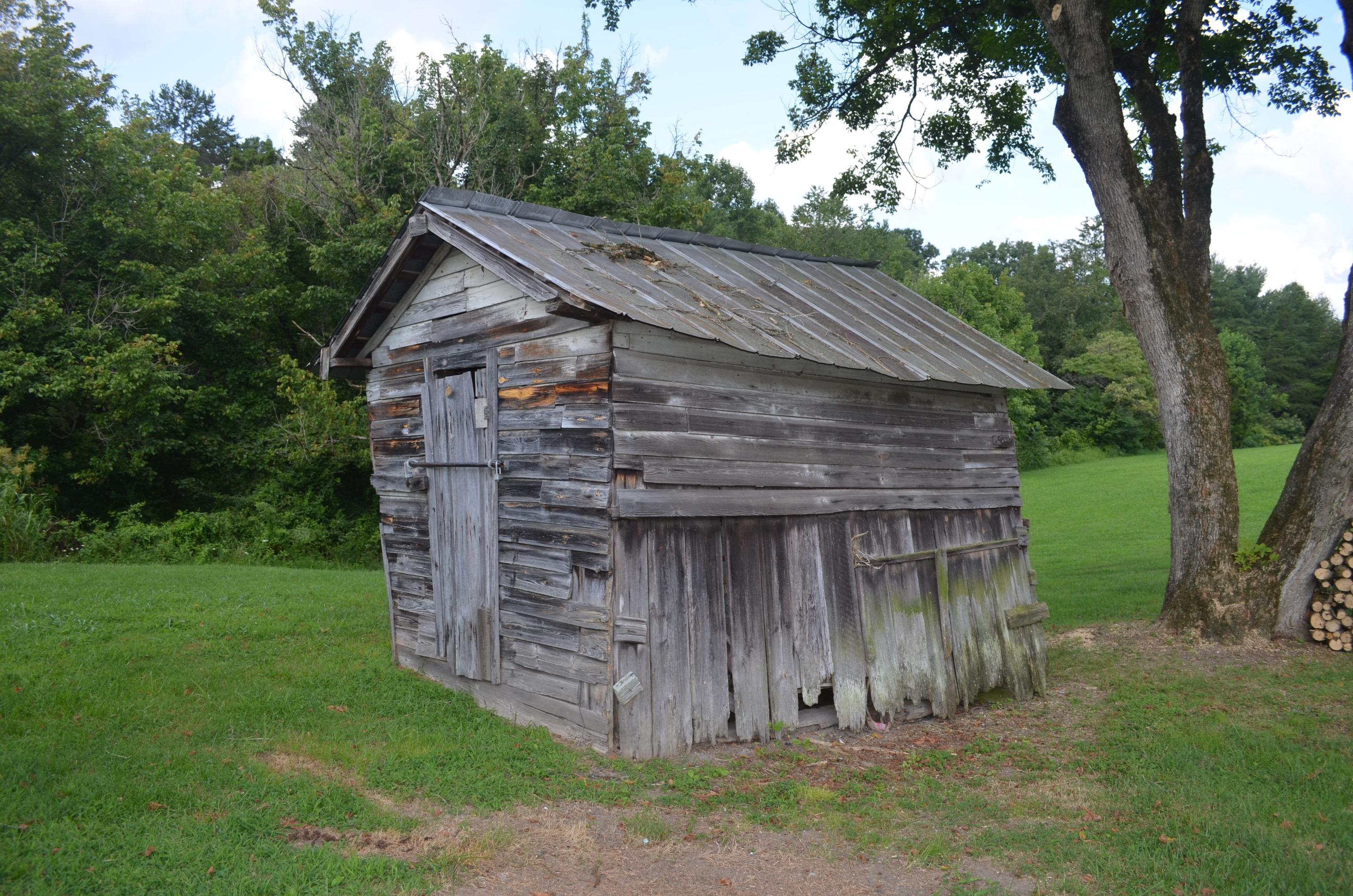 327 Pattie Gap Road Philadelphia, TN 37846 - Photo 13 of 15 Outbuilding