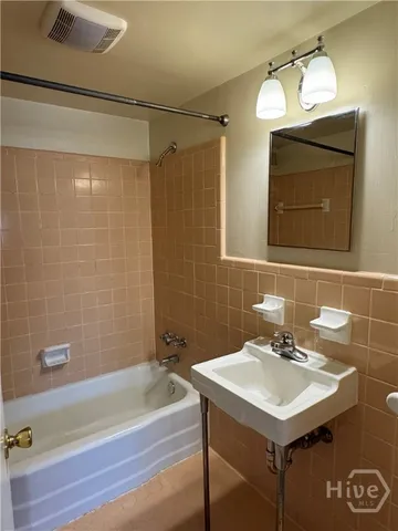 $1,250 | 210 Westview Drive, Unit 1, Athens, GA 30606