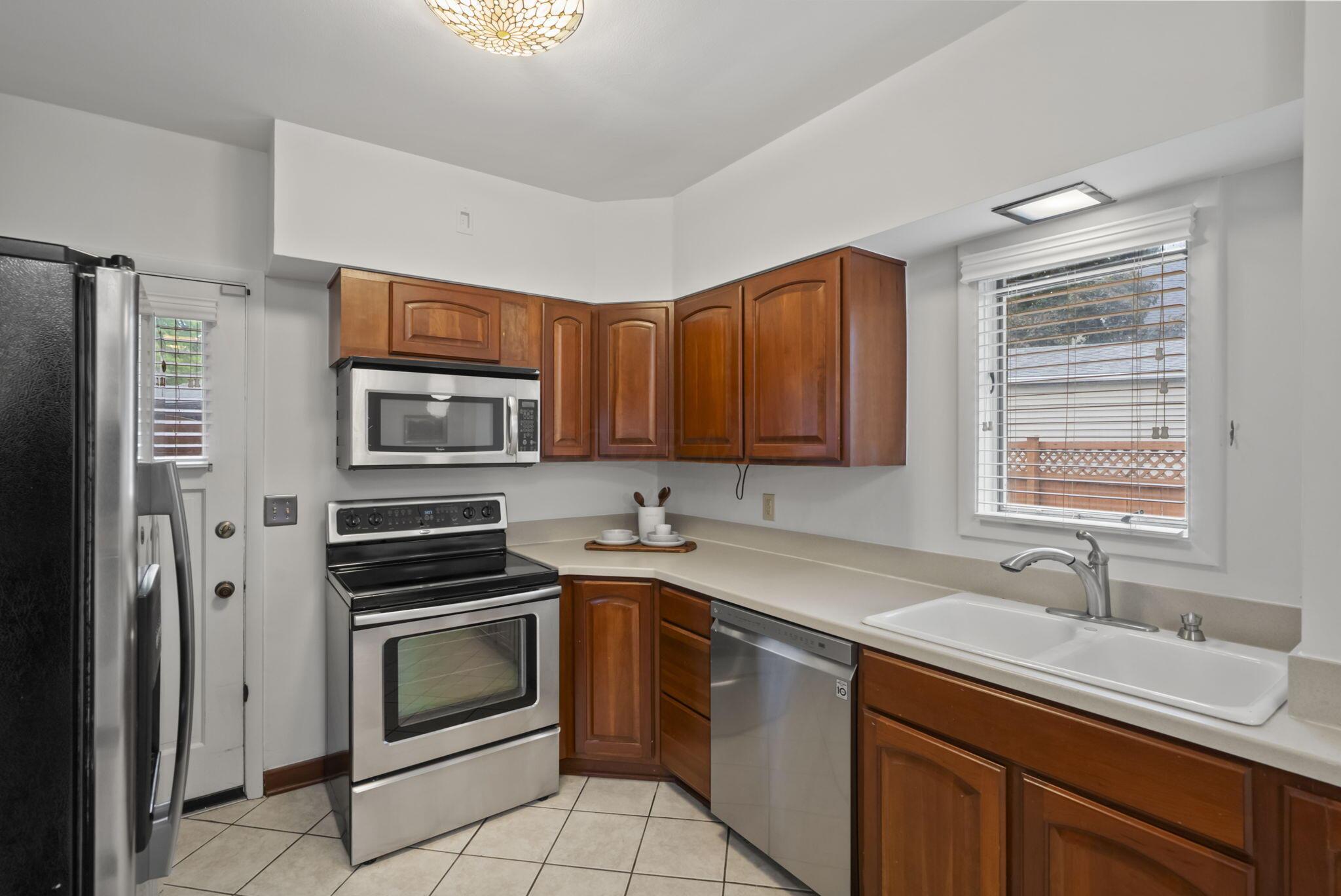 1872 Stanford Road Columbus, OH 43212 - Photo 38 of 107