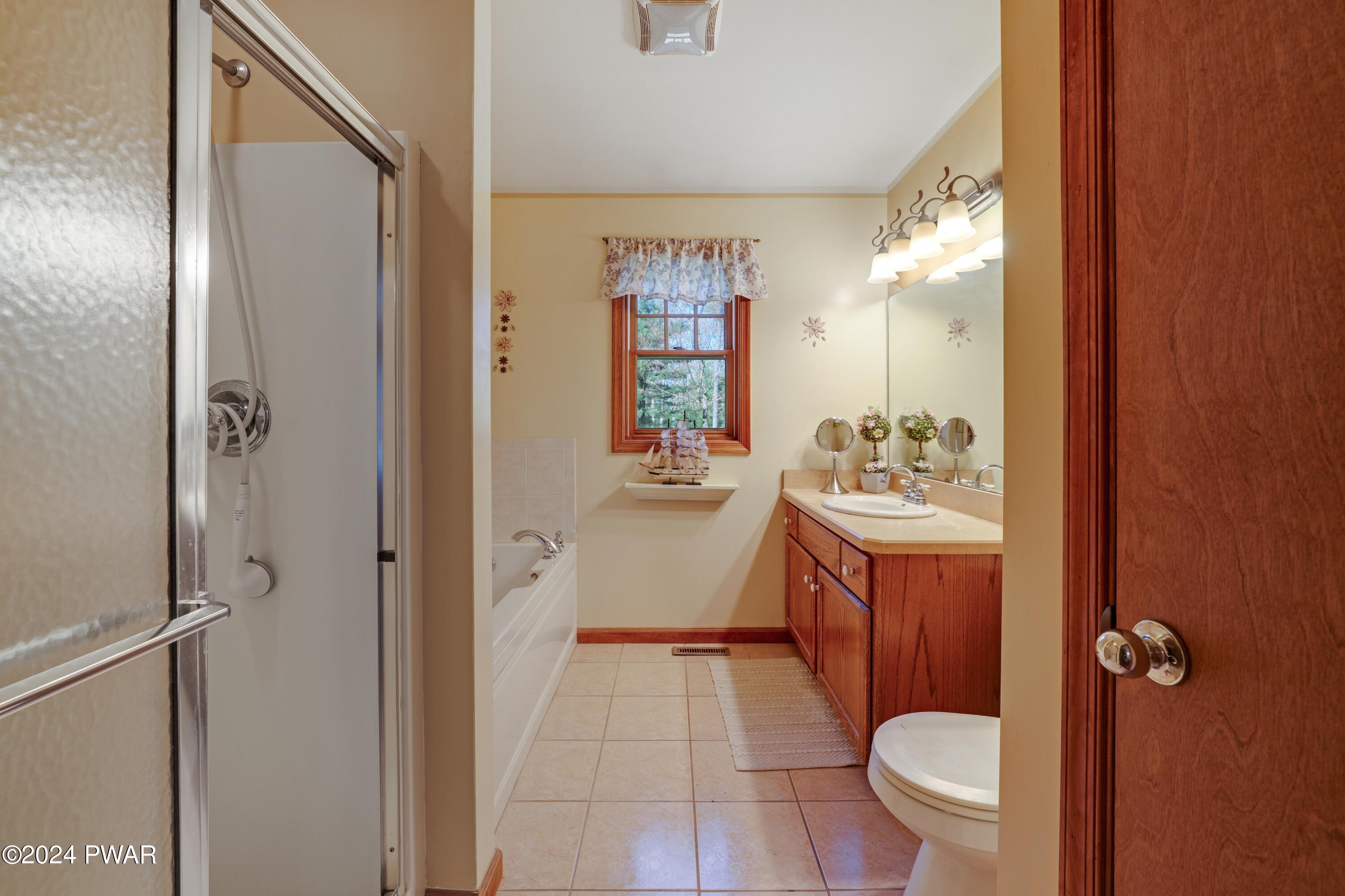 125 Squirrel Road Dingmans Ferry, PA 18328 - Photo 23 of 28 LEX00012