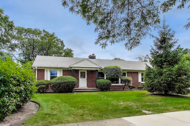 $544,000 | 2435 Pick Drive, Glenview, IL 60025