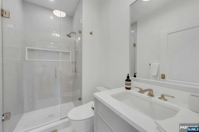 $6,500,000 | 82-84 Watchung Avenue, Montclair, NJ 07043