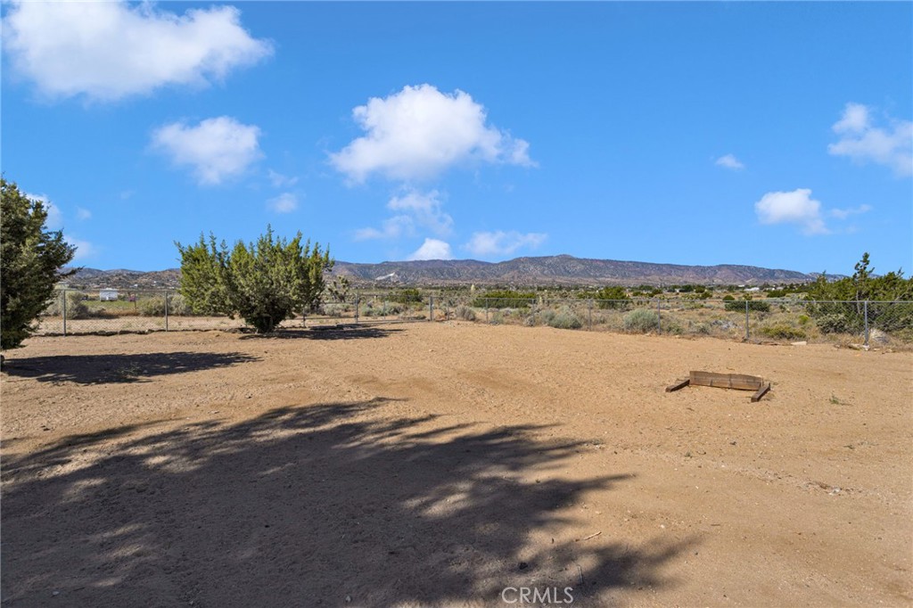 3632 Cambria Road Phelan, CA 92371 - Photo 48 of 52