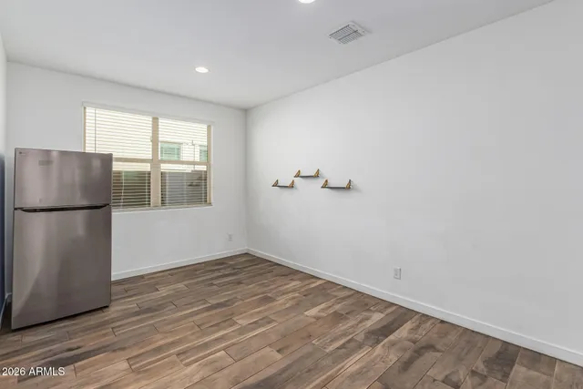 $2,400 | 4411 North 94th Drive, Phoenix, AZ 85037