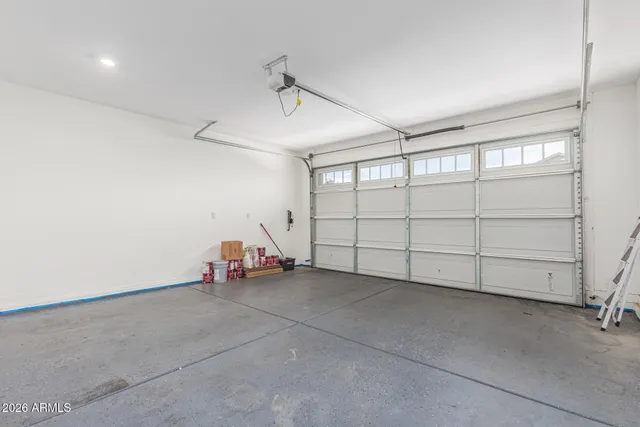 $2,400 | 4411 North 94th Drive, Phoenix, AZ 85037