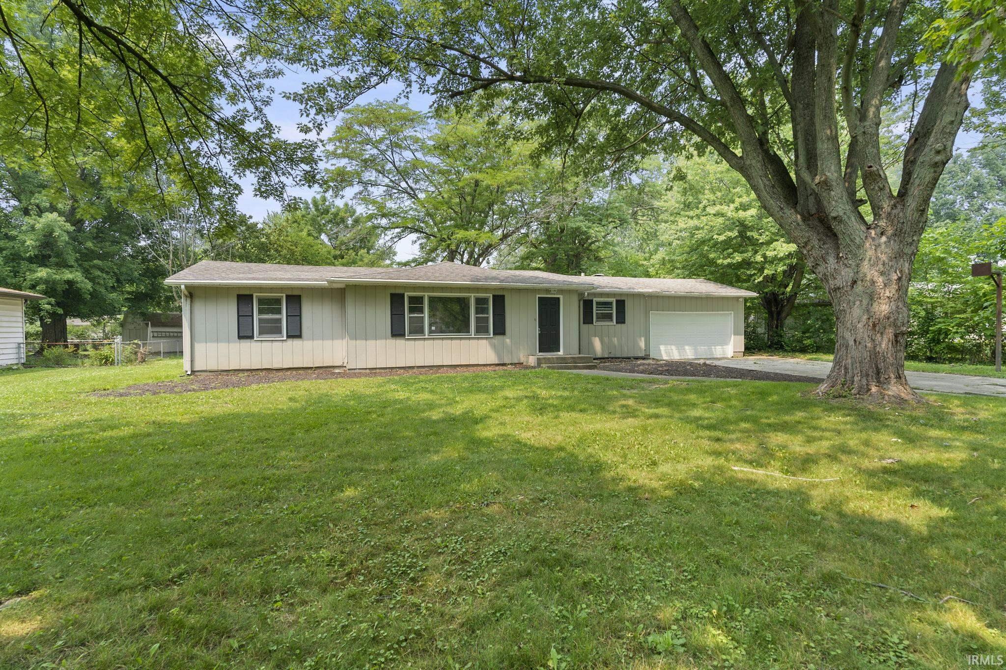 4825 Wheatridge Road Fort Wayne, IN 46835 - Photo 1 of 36