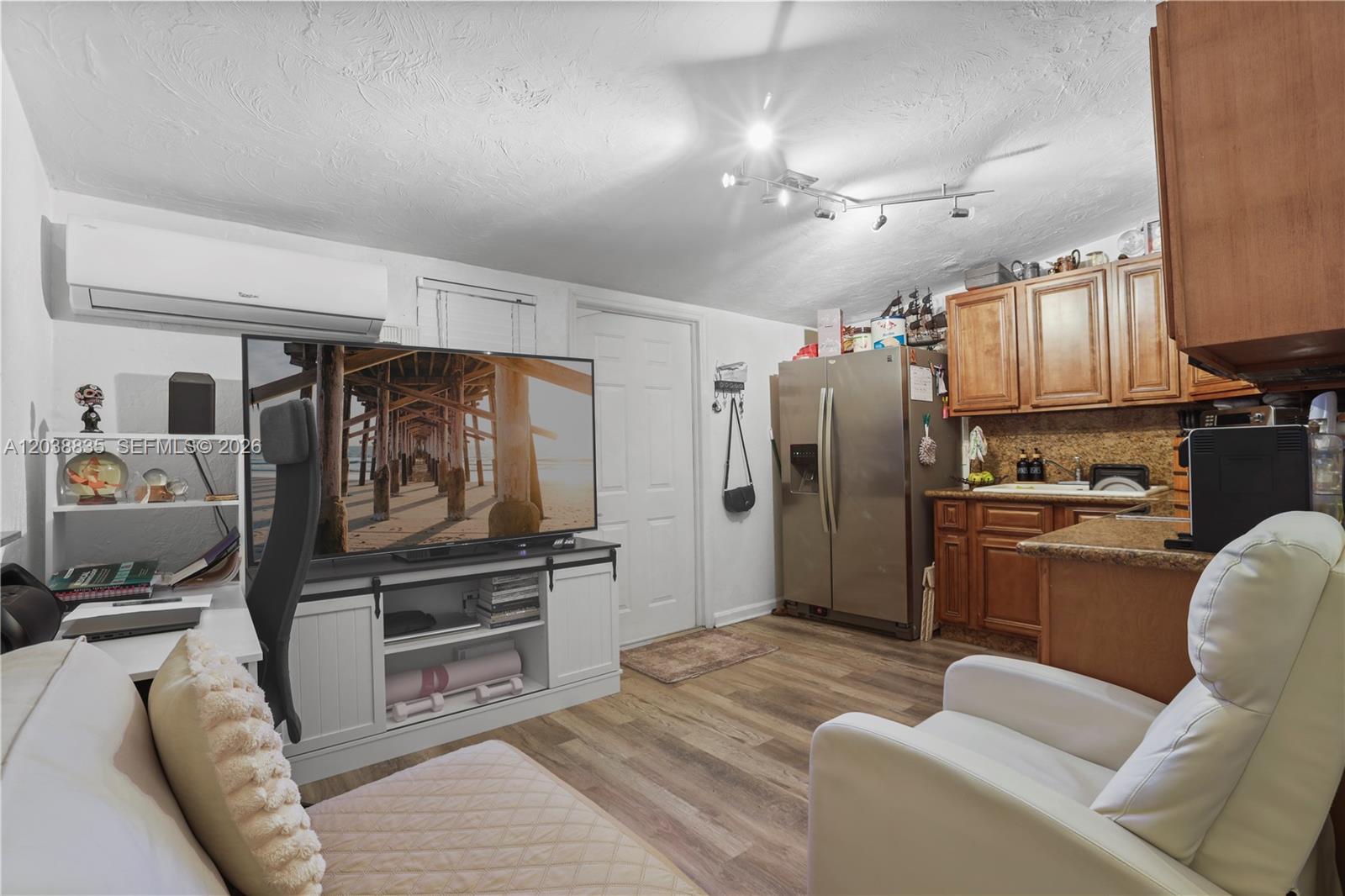 3375 Southwest 29th Terrace Miami, FL 33133 - Photo 17 of 20