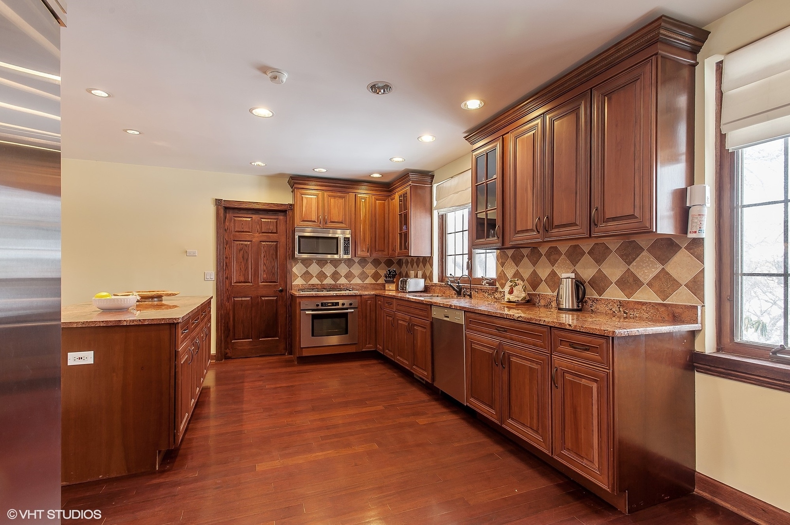 1240 Sunset Road Winnetka, IL 60093 - Photo 8 of 15