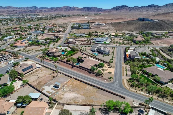 $1,470,000 | 631 Lomprey Avenue, Henderson, NV 89002