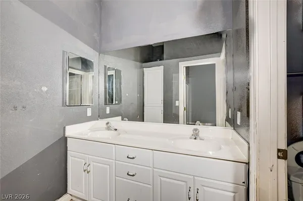 $1,470,000 | 631 Lomprey Avenue, Henderson, NV 89002
