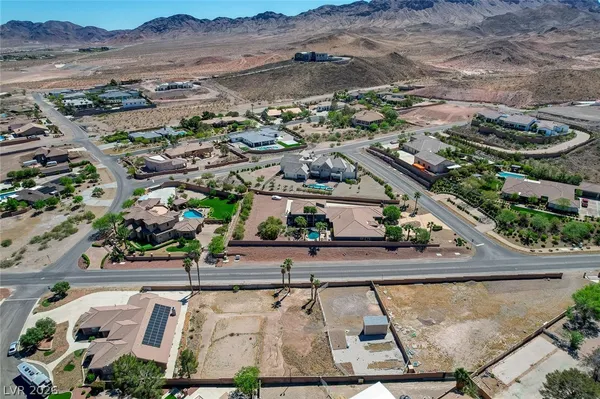 $1,470,000 | 631 Lomprey Avenue, Henderson, NV 89002