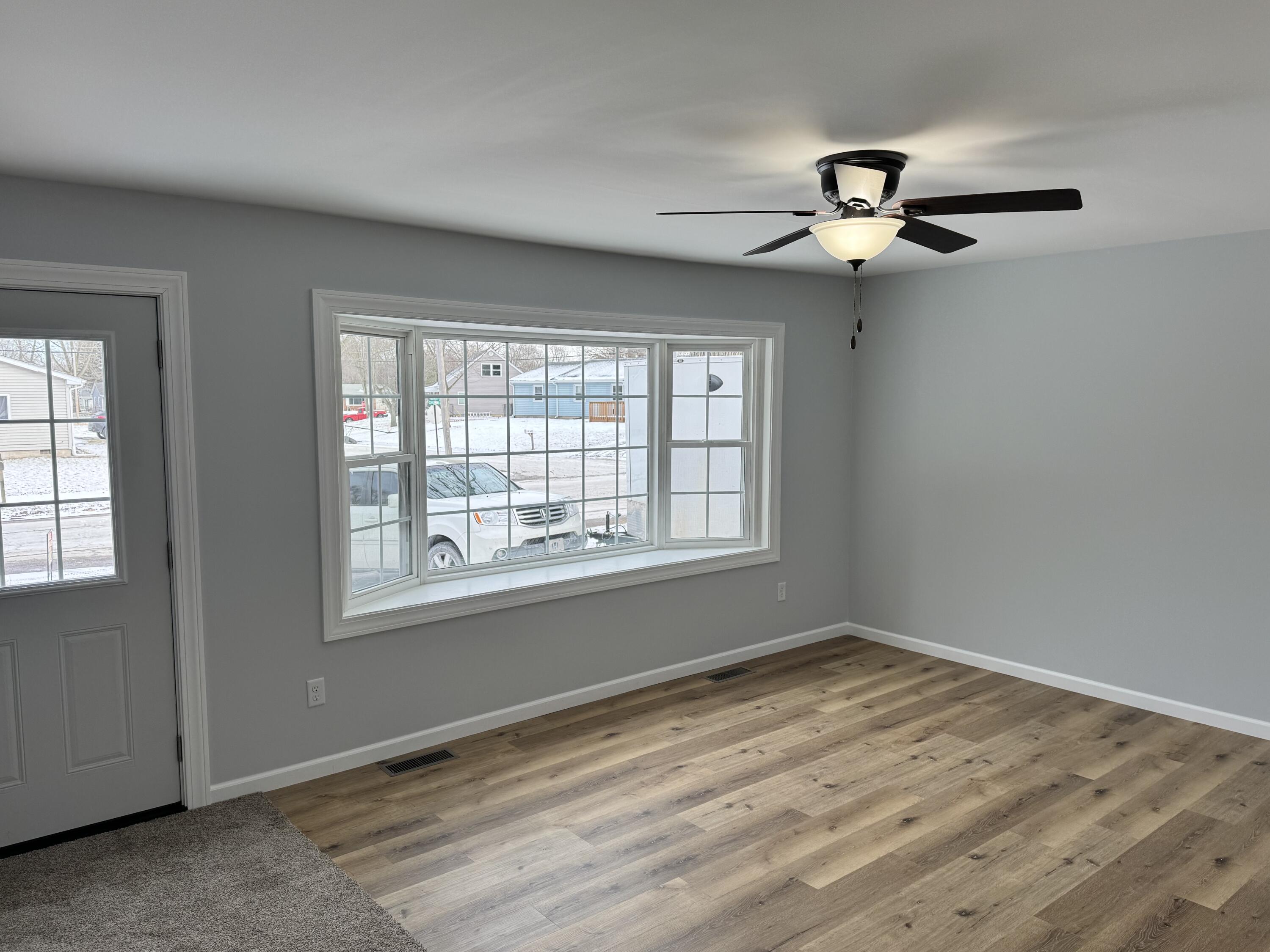 716 Governor Road Valparaiso, IN 46385 - Photo 5 of 16 3000x2250