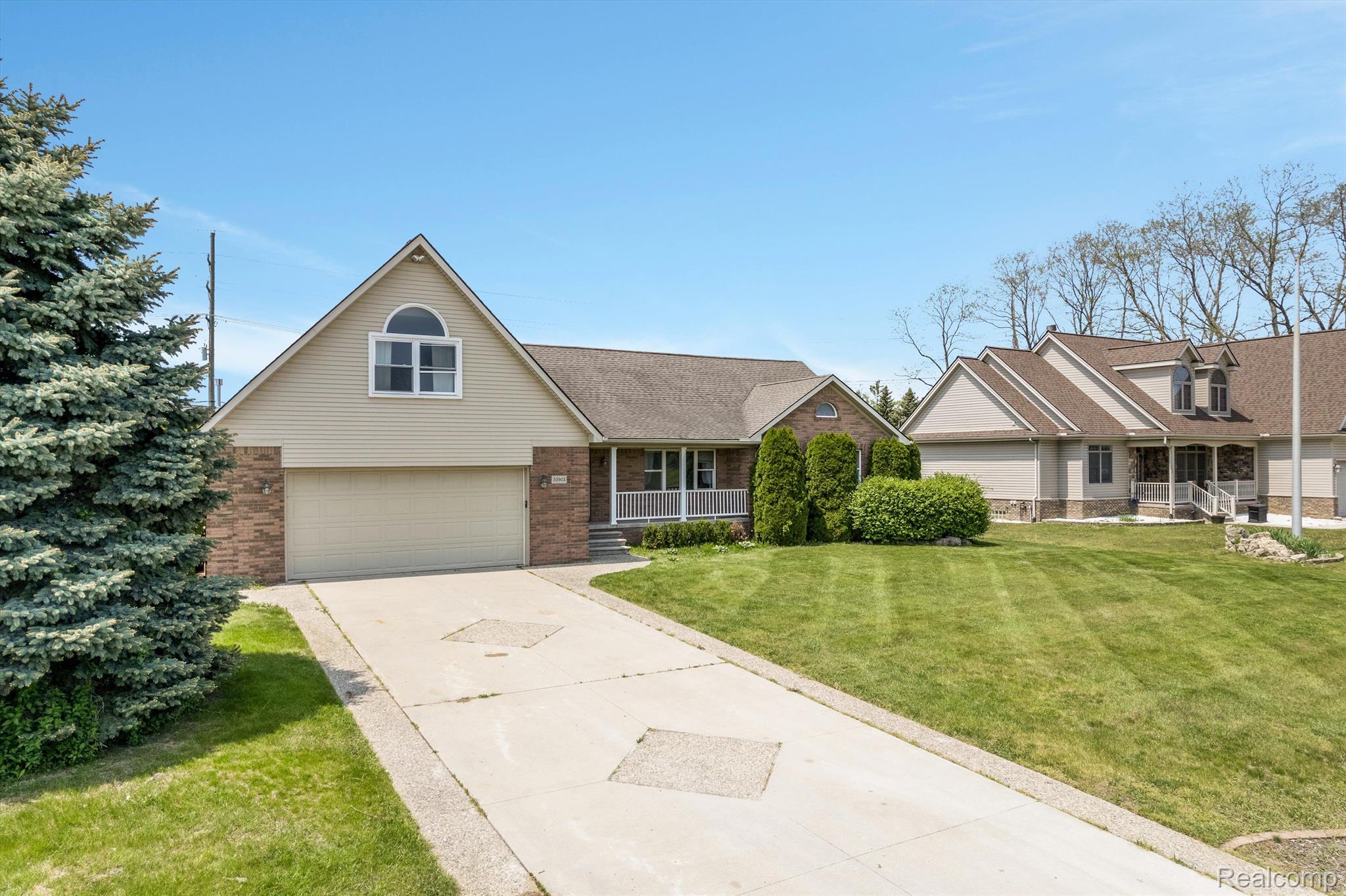 52903 Chesterfield Road New Baltimore, MI 48051 - Photo 4 of 54 Gallery Image 4