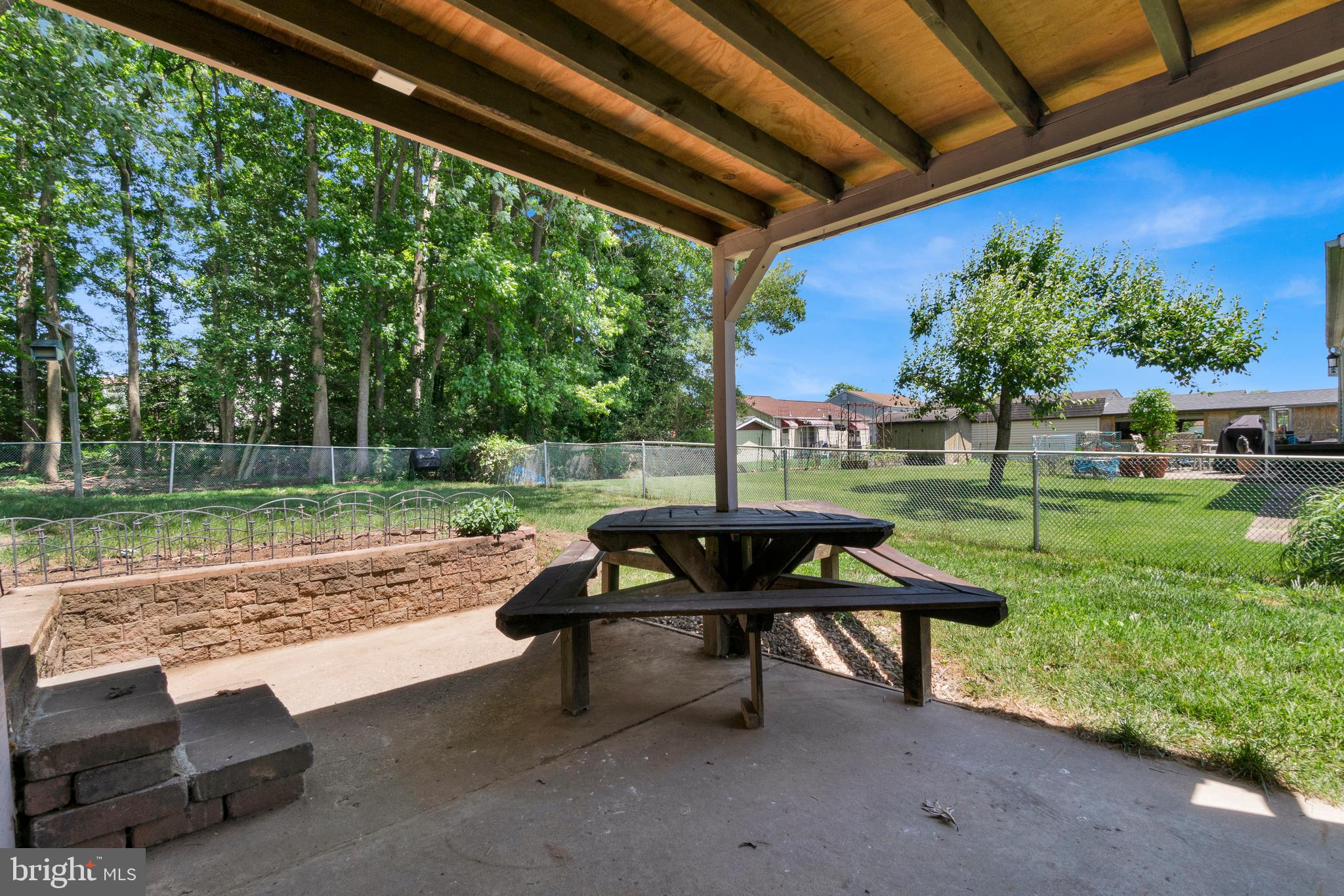 503 Nollmeyer Road Middle River, MD 21220 - Photo 31 of 35 Patio with Built in Seating