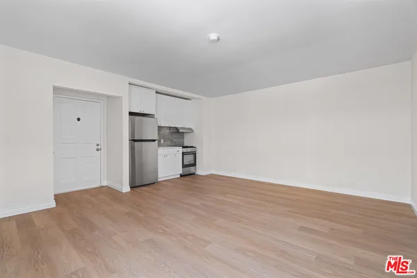 $2,475 | 148 South McCarty Drive, Unit 26, Beverly Hills, CA 90212