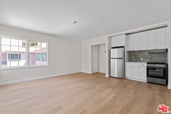 $2,475 | 148 South McCarty Drive, Unit 26, Beverly Hills, CA 90212