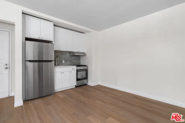 $2,475 | 148 South McCarty Drive, Unit 26, Beverly Hills, CA 90212