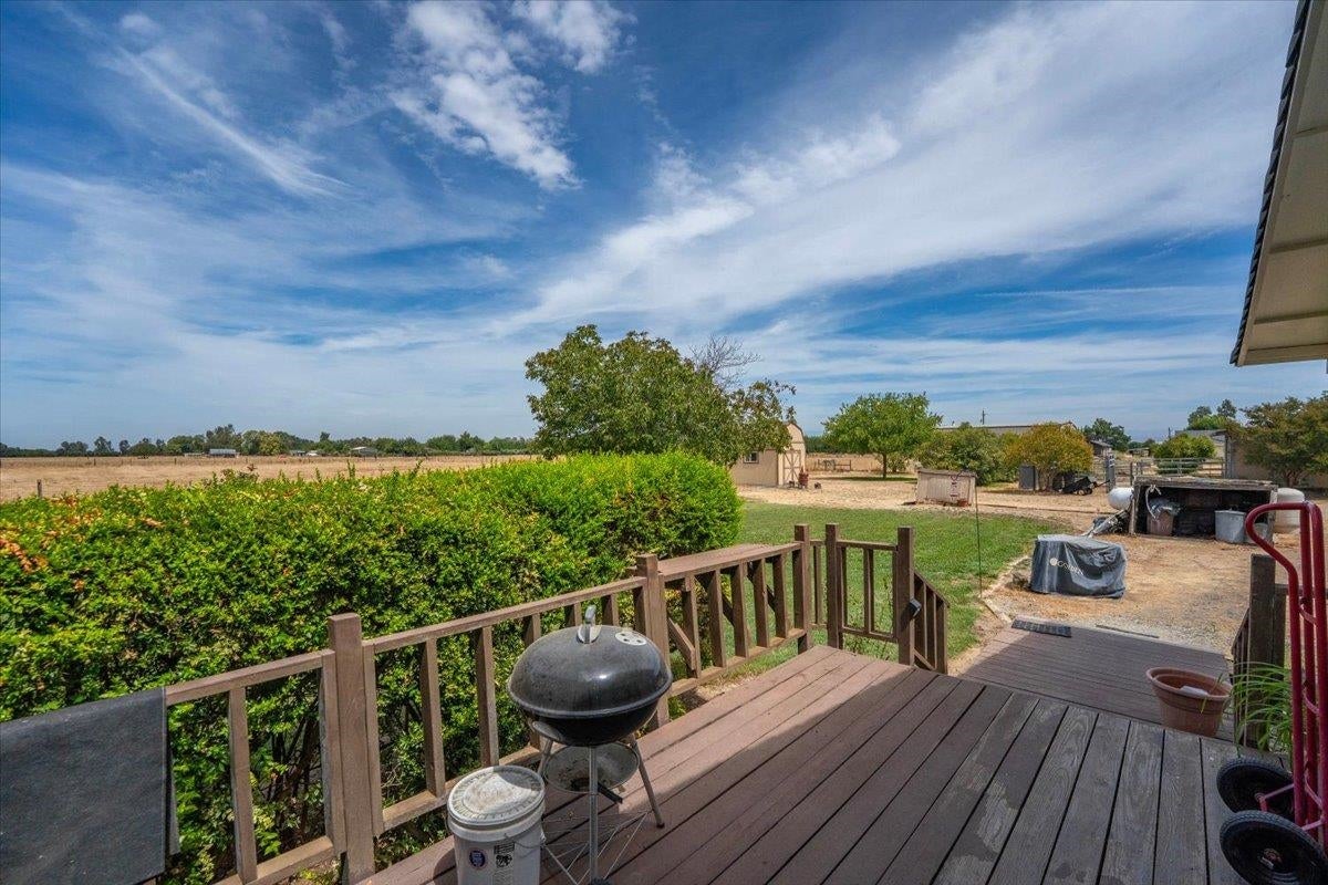 22740 Reno Avenue Gerber, CA 96035 - Photo 42 of 49 Gallery Image 42