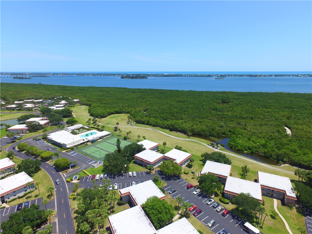 45 Vista Gdns Trail, Unit 202 Vero Beach, FL 32962 - Photo 27 of 32