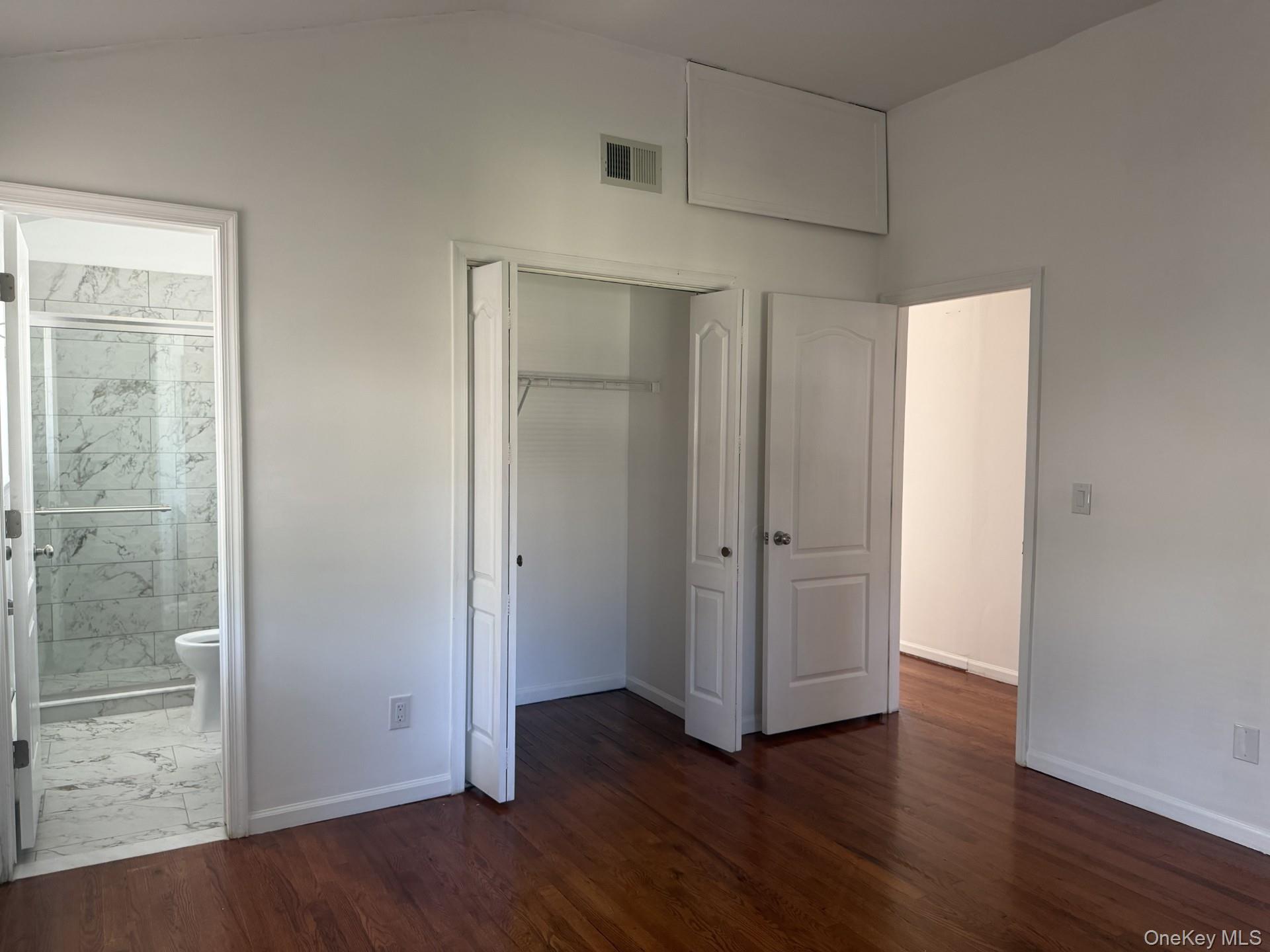 57 Dunwood Road, Unit B Port Washington, NY 11050 - Photo 6 of 8 Newly Renovated - High Ceilings