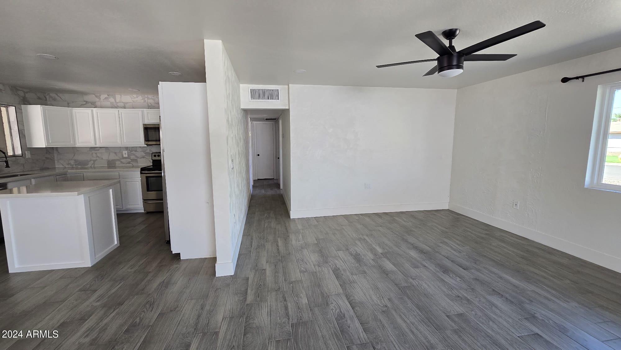 1047 West Elna Rae Street Tempe, AZ 85281 - Photo 9 of 24 945c9220-c8b0-4adf-9555-d527ebdd3fea