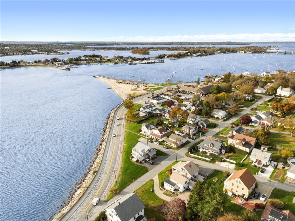 1886 Main Road Tiverton, RI 02878 - Photo 8 of 21 Gallery Image 8