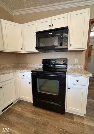 $204,900 | 1457 Spirea Court, North Vernon, IN 47265