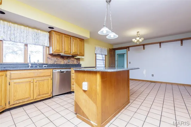 $600,000 | 2677 Eisenbath Road, O'Fallon, MO 63366