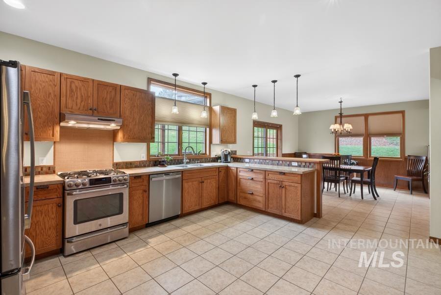 1933 Fletcher Place Moscow, ID 83843 - Photo 14 of 44