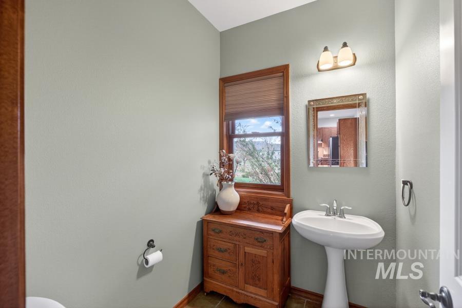 1933 Fletcher Place Moscow, ID 83843 - Photo 17 of 44 Half bath