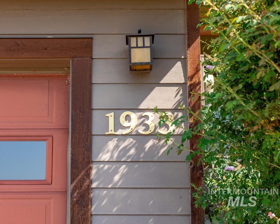 1933 Fletcher Place Moscow, ID 83843 - Photo 2 of 44 Exterior view