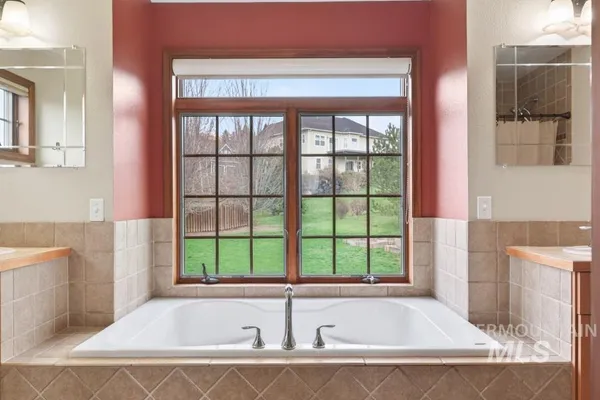 $648,000 | 1933 Fletcher Place, Moscow, ID 83843