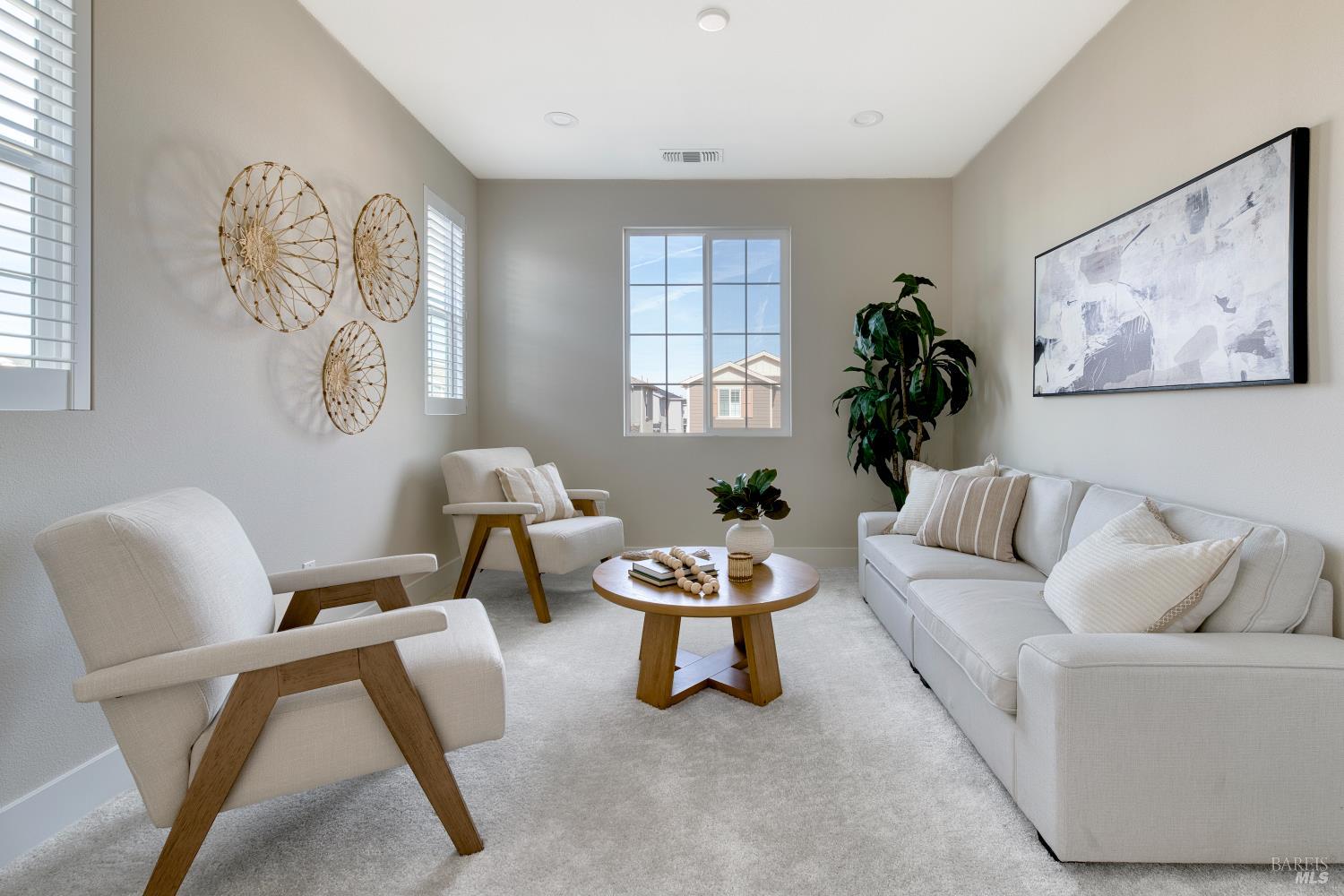 2733 Amora Circle Santa Rosa, CA 95407 - Photo 17 of 37