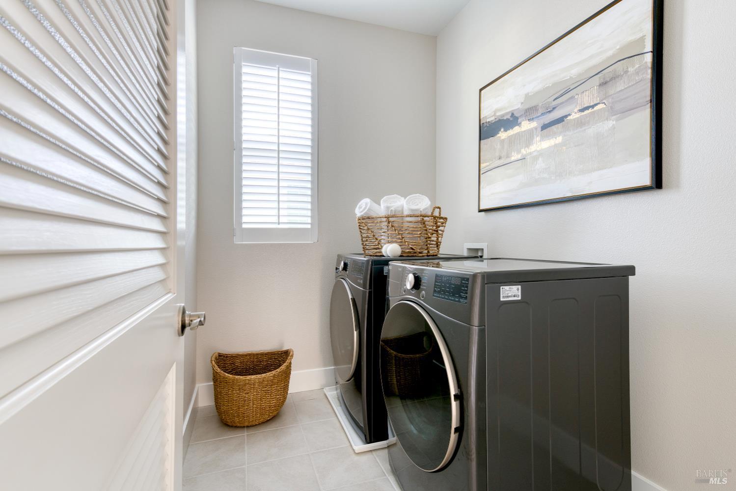 2733 Amora Circle Santa Rosa, CA 95407 - Photo 22 of 37