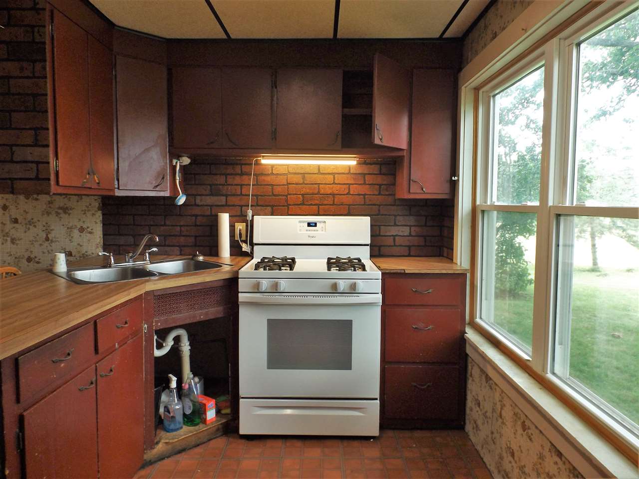 9929 Johnson Road Fort Wayne, IN 46818 - Photo 12 of 33