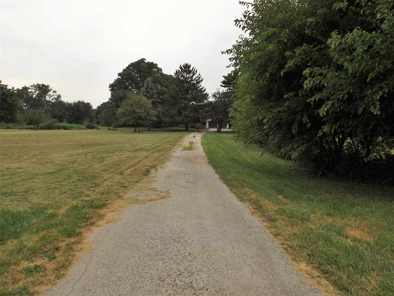 9929 Johnson Road Fort Wayne, IN 46818 - Photo 6 of 33