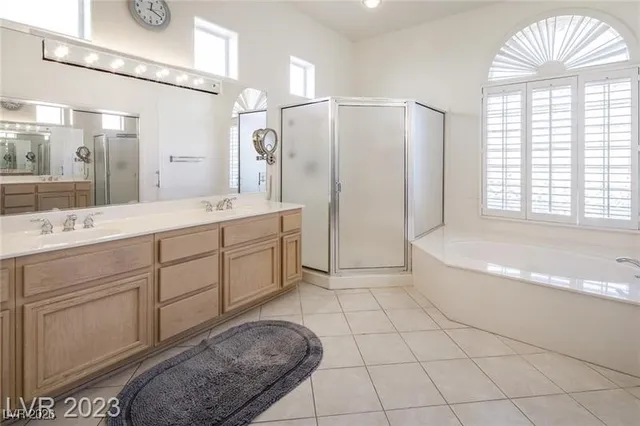 $2,550 | 3033 Highland Falls Drive, Las Vegas, NV 89134