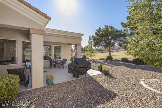 $2,550 | 3033 Highland Falls Drive, Las Vegas, NV 89134