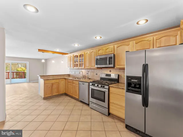 $2,500 | 3321 Fairdale Road, Philadelphia, PA 19154