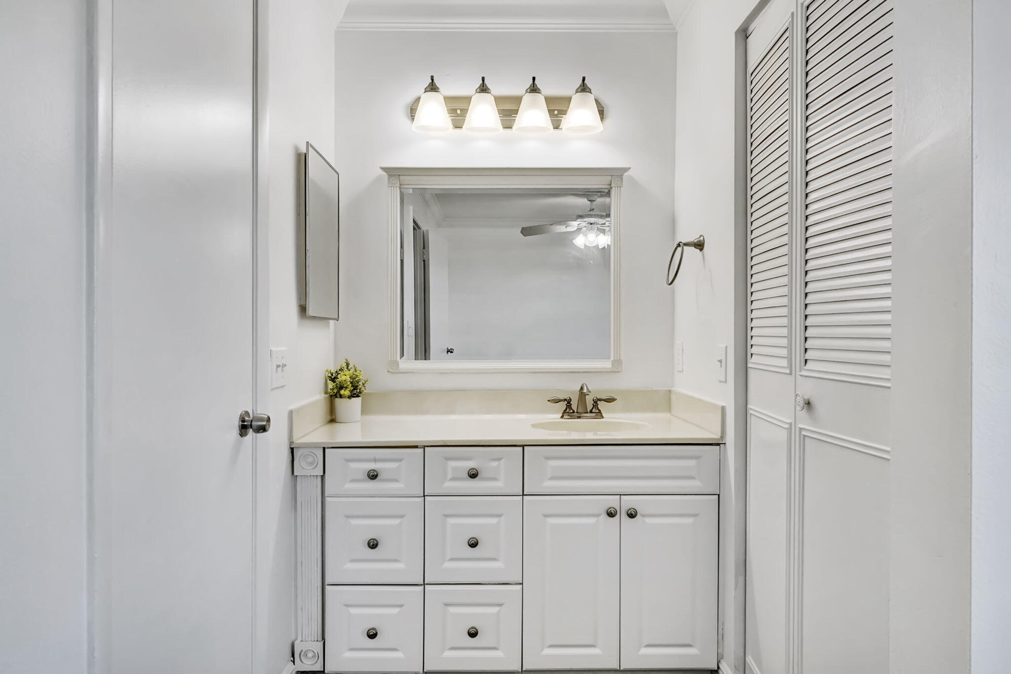 6372 Boca Circle Boca Raton, FL 33433 - Photo 21 of 34 Primary Sink #2