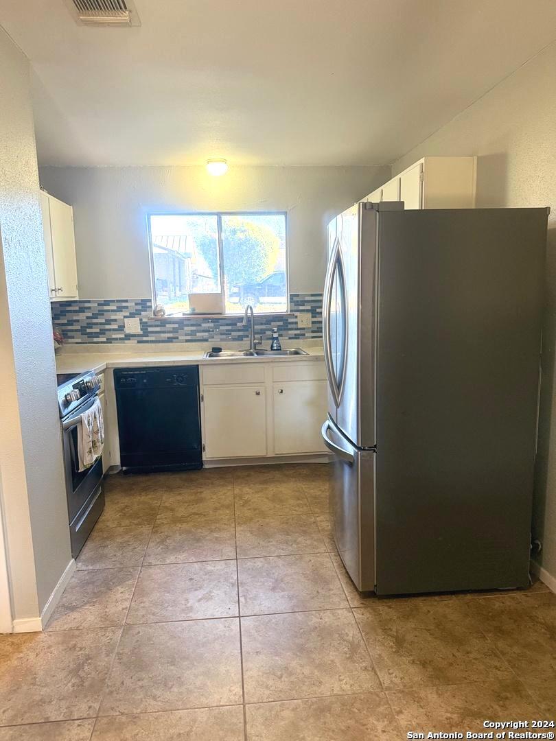 3401 Cliffside Drive Schertz, TX 78108 - Photo 4 of 23