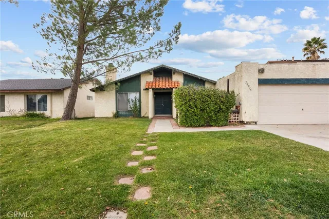 $750,000 | 26815 Lugar De Oro Drive, Valencia, CA 91354
