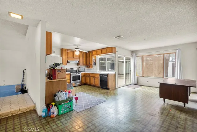 $750,000 | 26815 Lugar De Oro Drive, Valencia, CA 91354