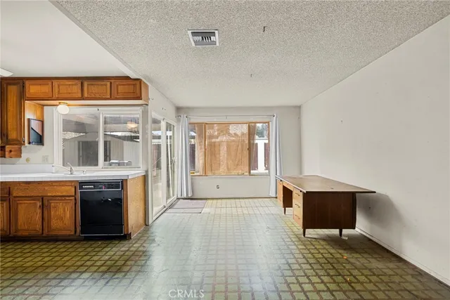 $750,000 | 26815 Lugar De Oro Drive, Valencia, CA 91354