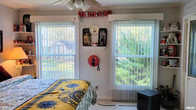 $179,900 | 202 Westernaire Drive, Marion, IL 62959