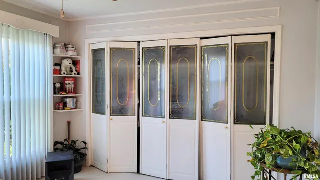 $179,900 | 202 Westernaire Drive, Marion, IL 62959