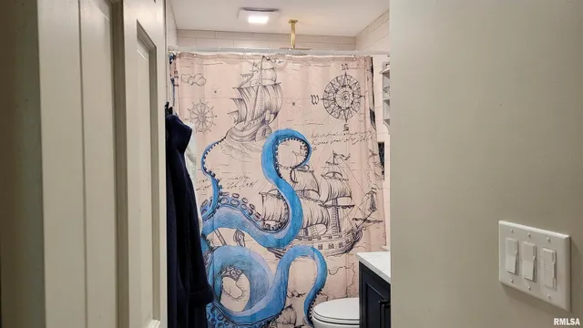 $179,900 | 202 Westernaire Drive, Marion, IL 62959