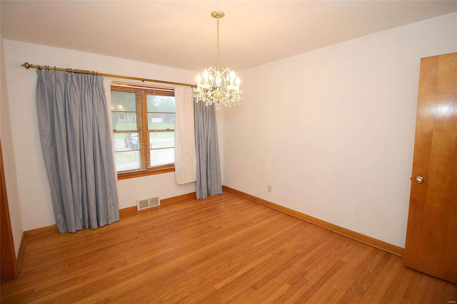9950 Sappington Road St. Louis, MO 63128 - Photo 5 of 36 Gallery Image 5