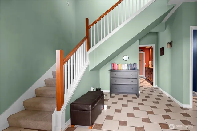 $645,000 | 2140 Southwest Vista Park Drive, Oak Harbor, WA 98277