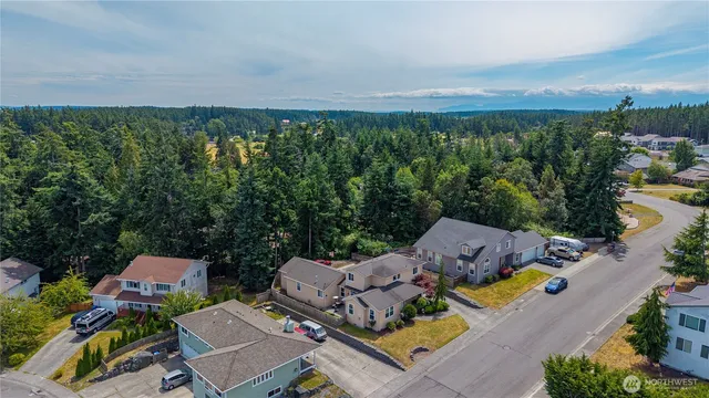 $645,000 | 2140 Southwest Vista Park Drive, Oak Harbor, WA 98277